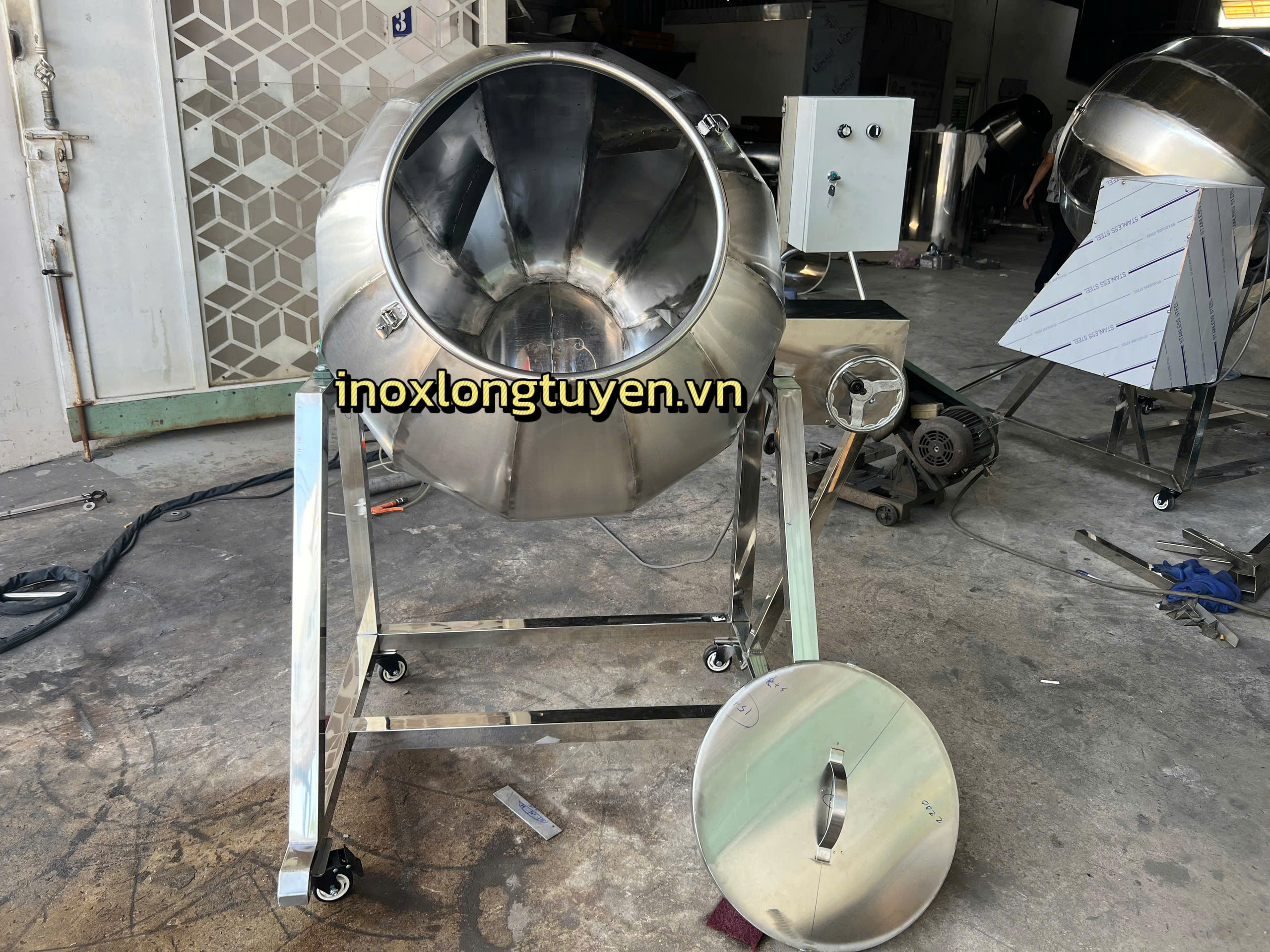 Máy trộn thực phẩm dạng lồng quay công nghiệp