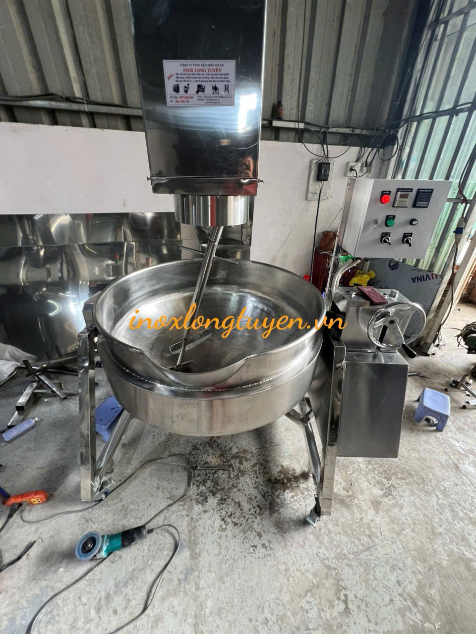 Chảo xào nhân công nghiệp công suất lớn 300L